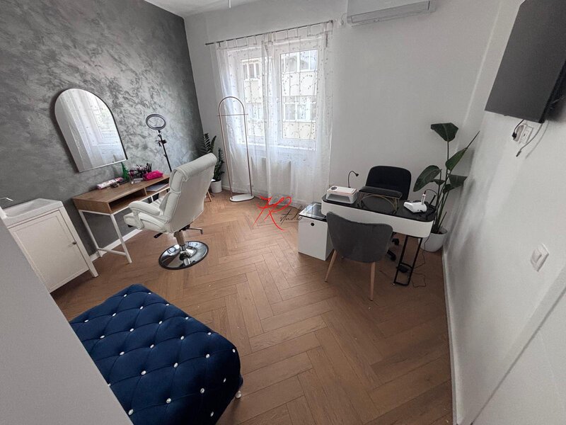 Piata Dorobanti, ideal investitie! Vanzare garsoniera  total renovata, in bloc mic