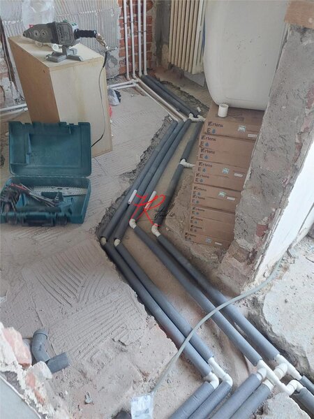 Piata Dorobanti, ideal investitie! Vanzare garsoniera  total renovata, in bloc mic